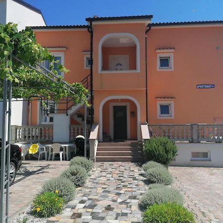 Apartmani Bulajic Krk Town Exterior foto