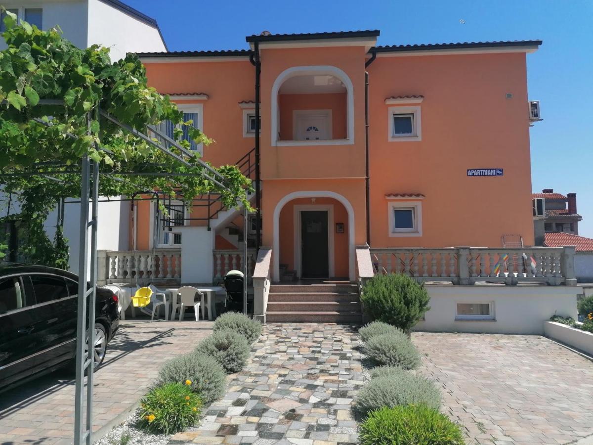 Apartmani Bulajic Krk Town Exterior foto