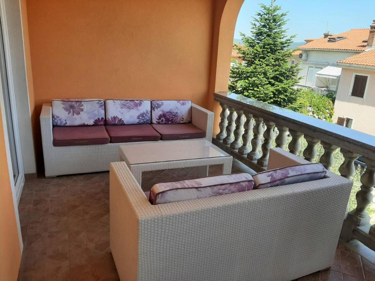 Apartmani Bulajic Krk Town Exterior foto