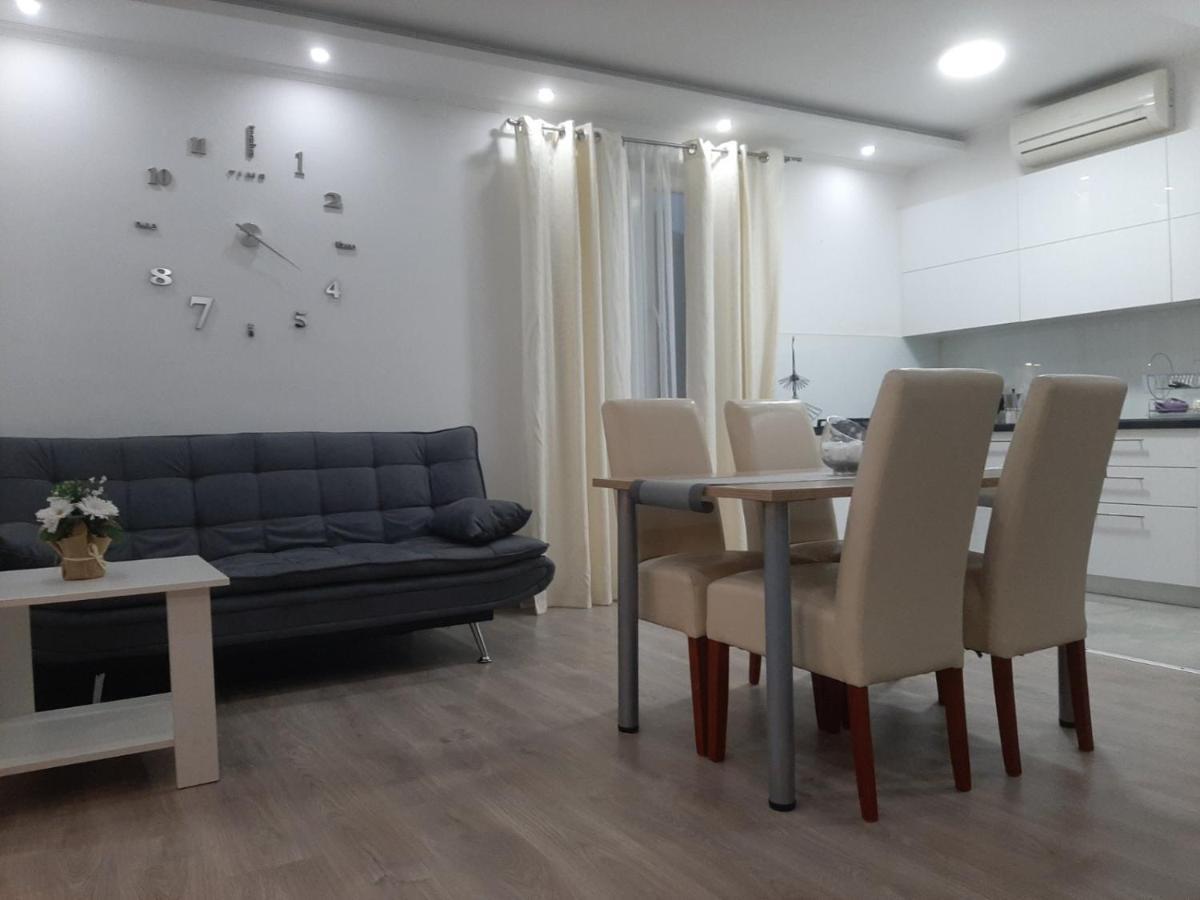 Apartmani Bulajic Krk Town Exterior foto