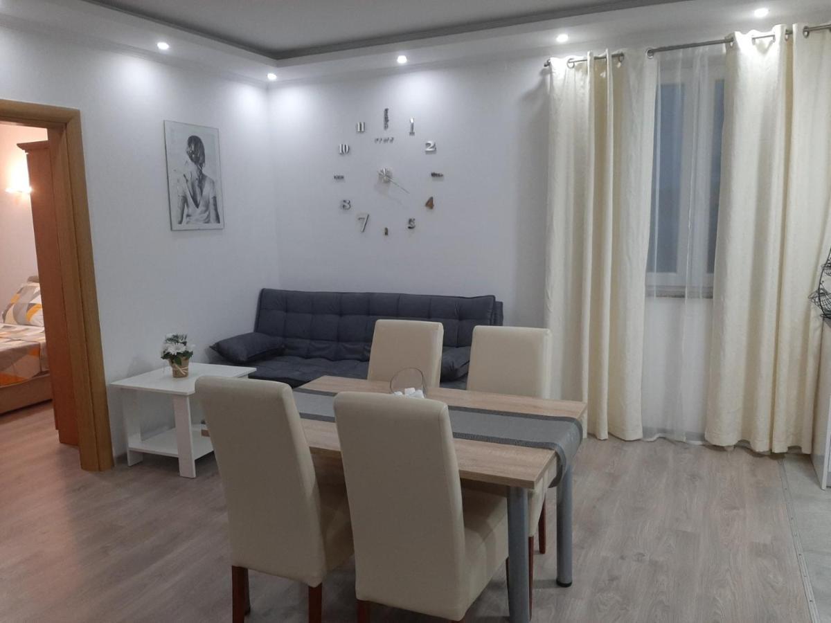 Apartmani Bulajic Krk Town Exterior foto