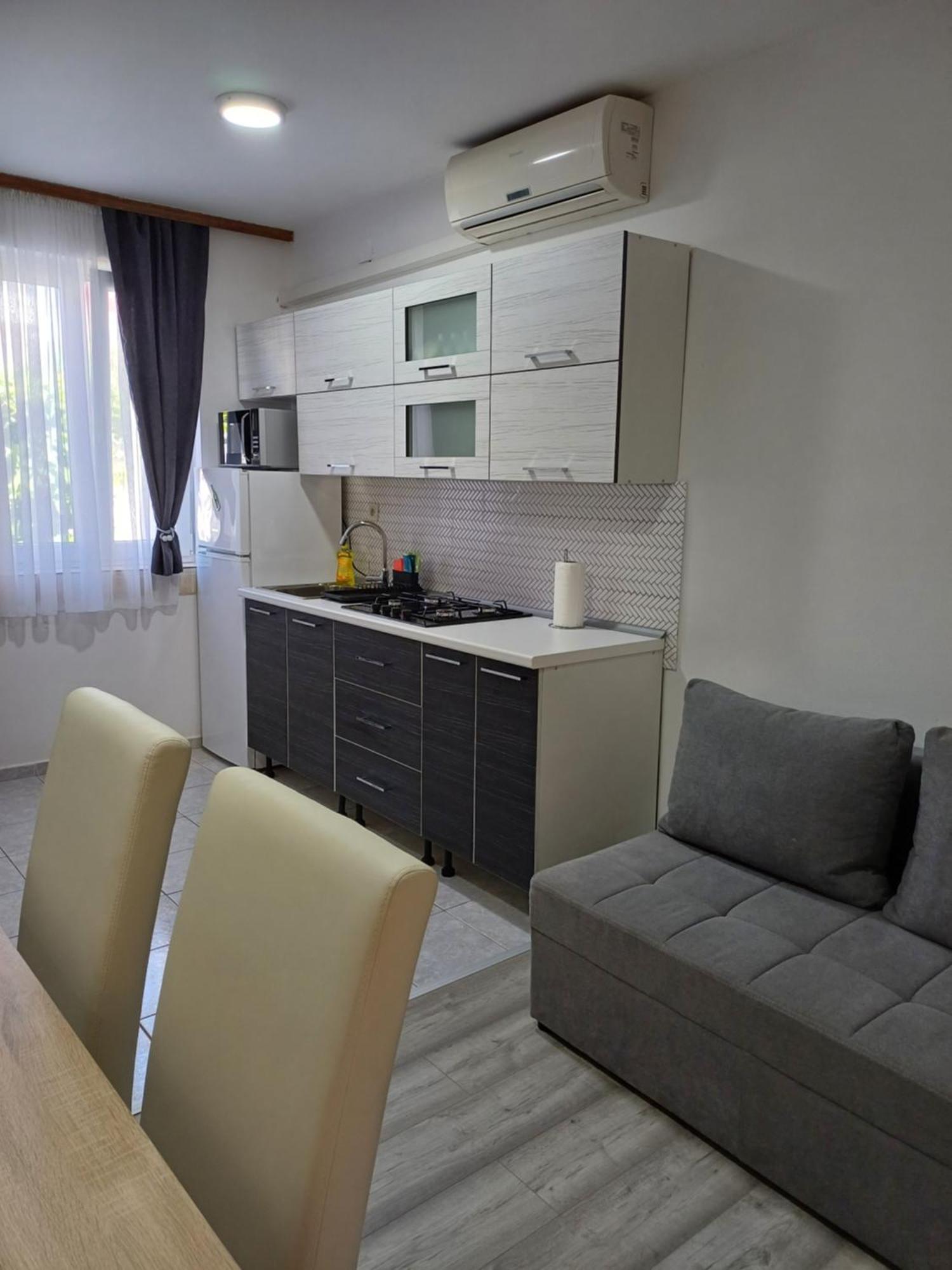 Apartmani Bulajic Krk Town Exterior foto