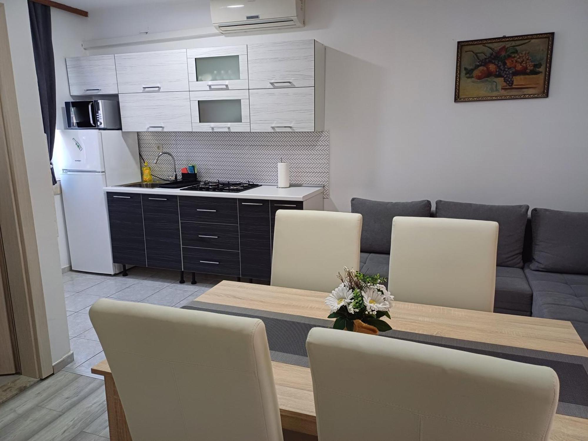 Apartmani Bulajic Krk Town Exterior foto